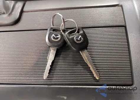 2006 Mazda Mx-5 из США, поврежденный, VIN JM1NC25F960105649